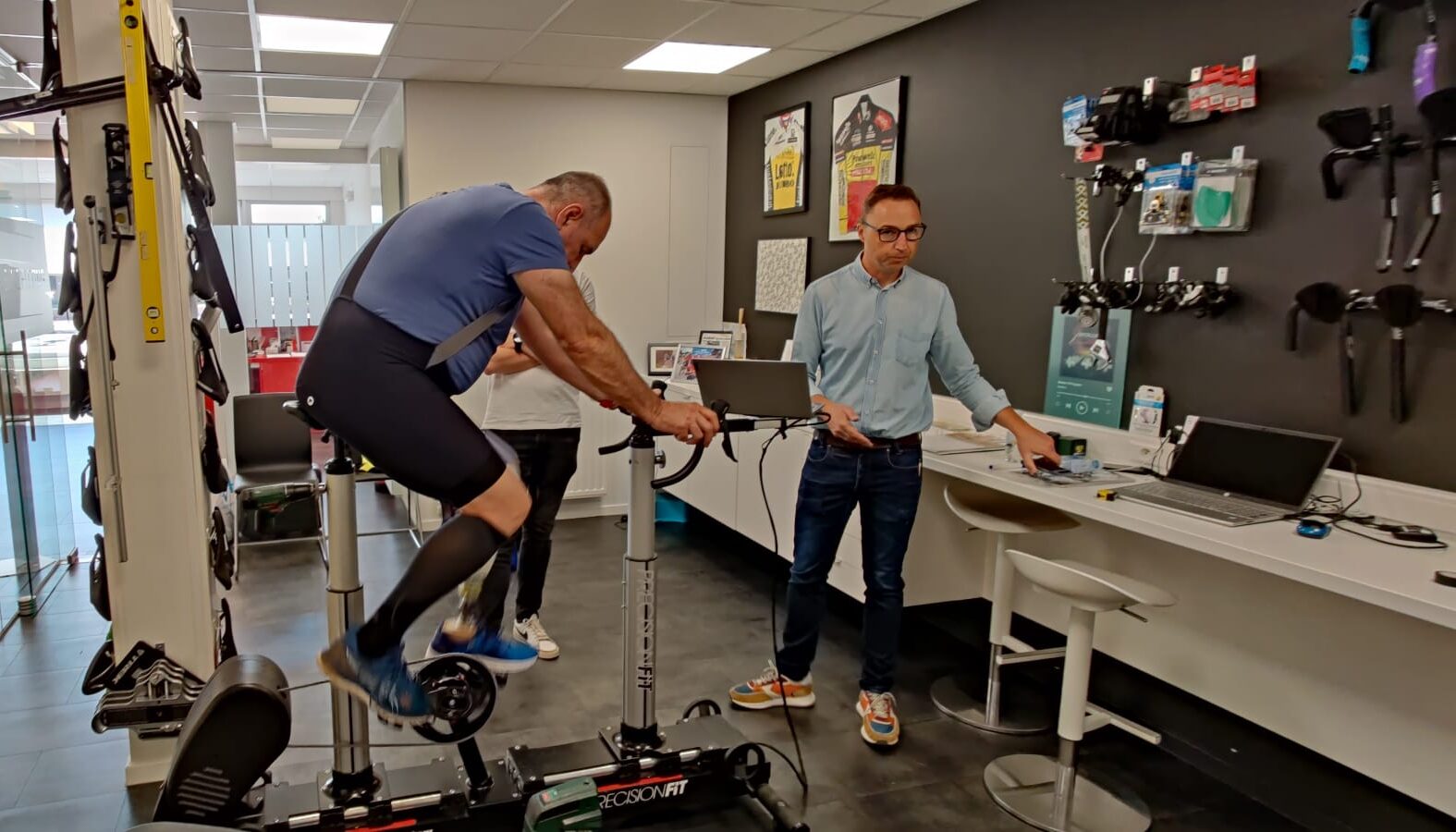 Met een beenprothese fietst Johan de Mont-Ventoux op met vzw Start To Sport Again