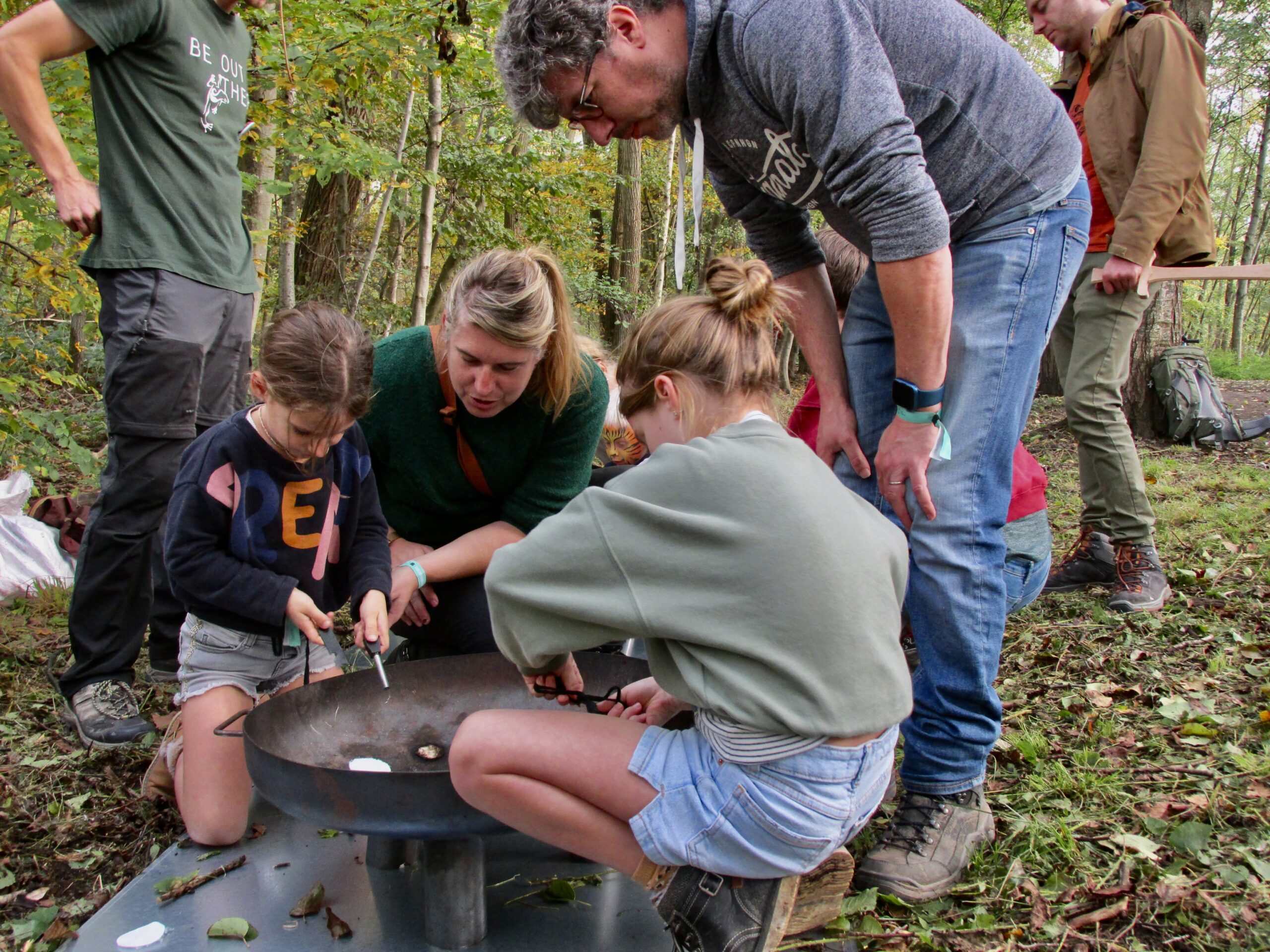 Workshop fakkel maken in het Trollenbos in De Schorre