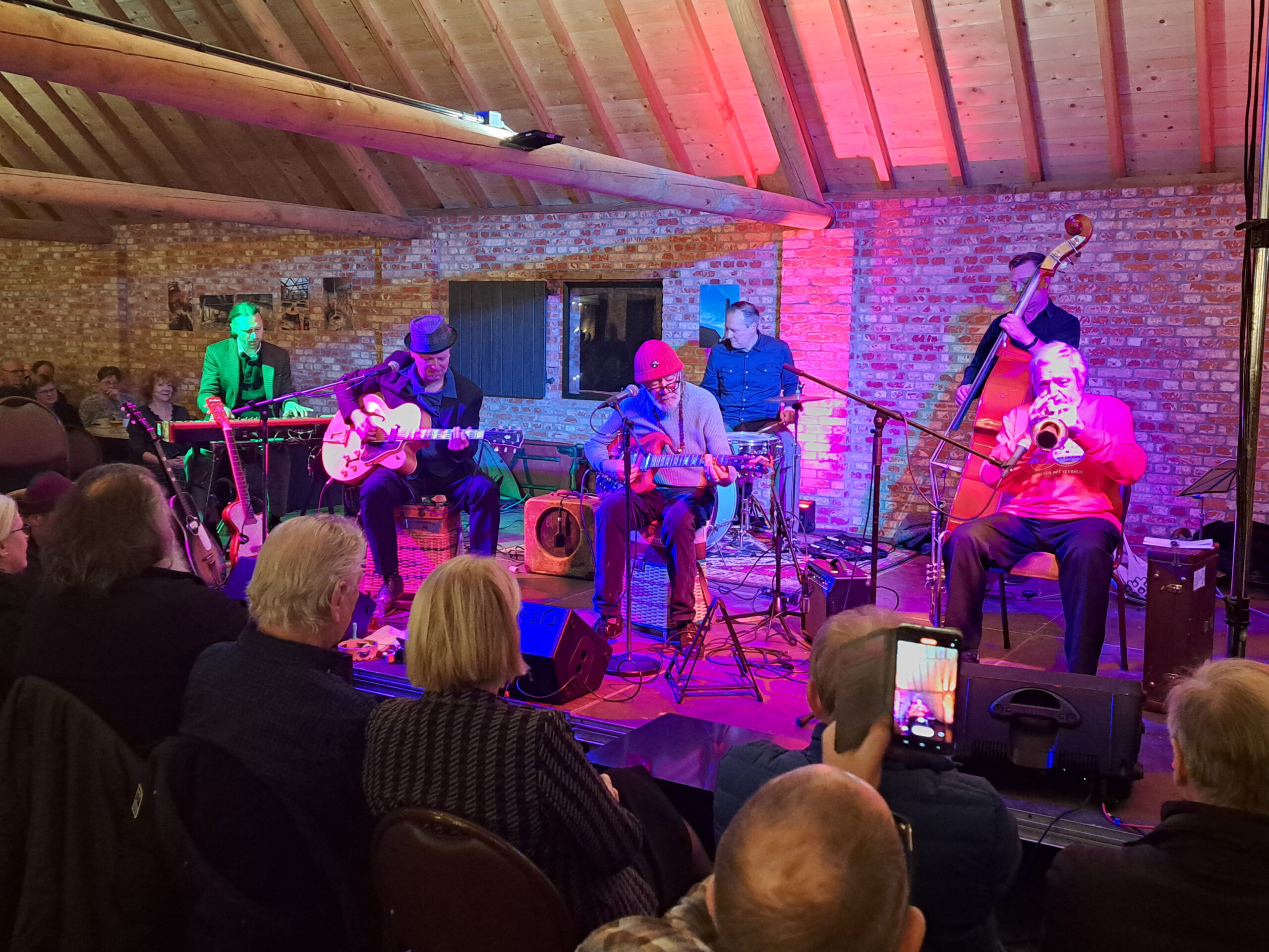 Bluesmuzikant Roland Van Campenhout muzikale gast in Boom