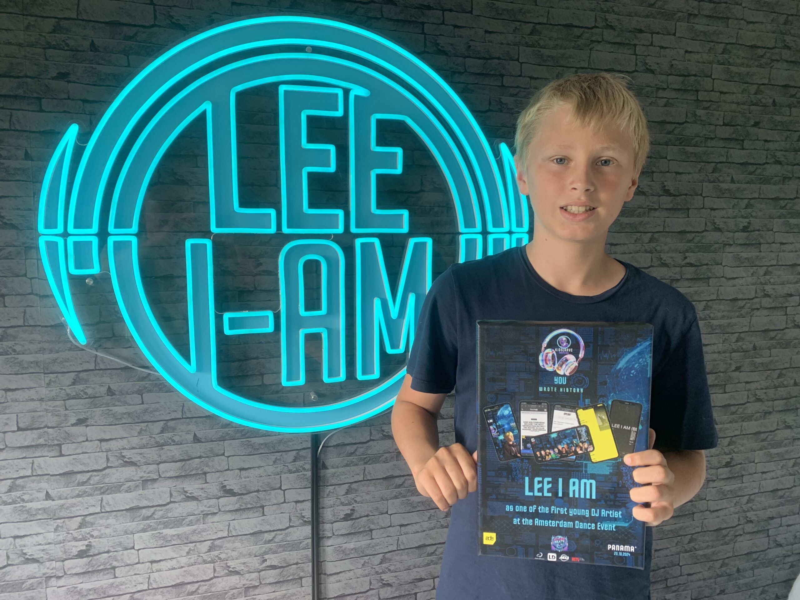 Jonge dj Liam uit Rumst uitgenodigd voor optreden op Burenfeest Tomorrowland 