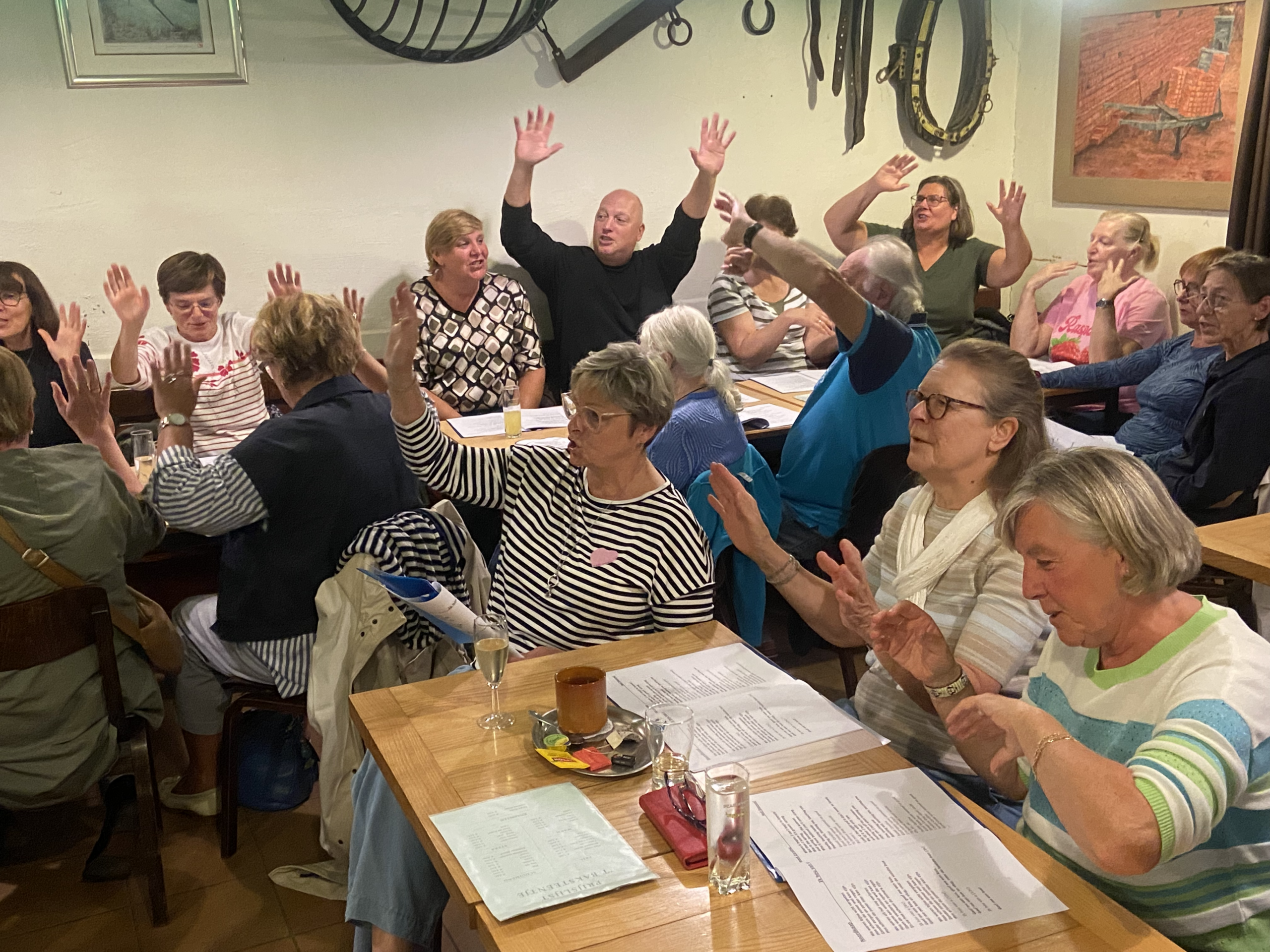 Eerste Café Chanter van Tine De Voecht vult ’t Baksteentje meteen